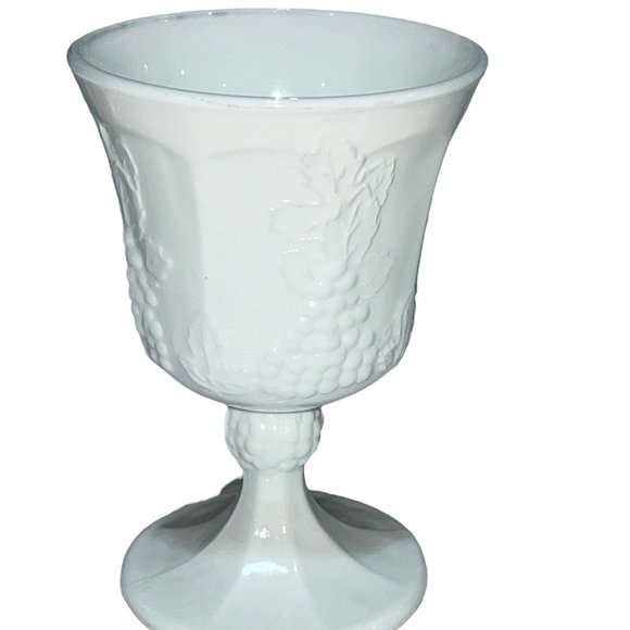 Vtg Indiana Glass Co Set of 2 Milk Glass Colony Grape Harvest Water/Wine Goblets - Picture 4 of 8